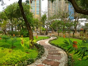 Lumpini Park walking path.